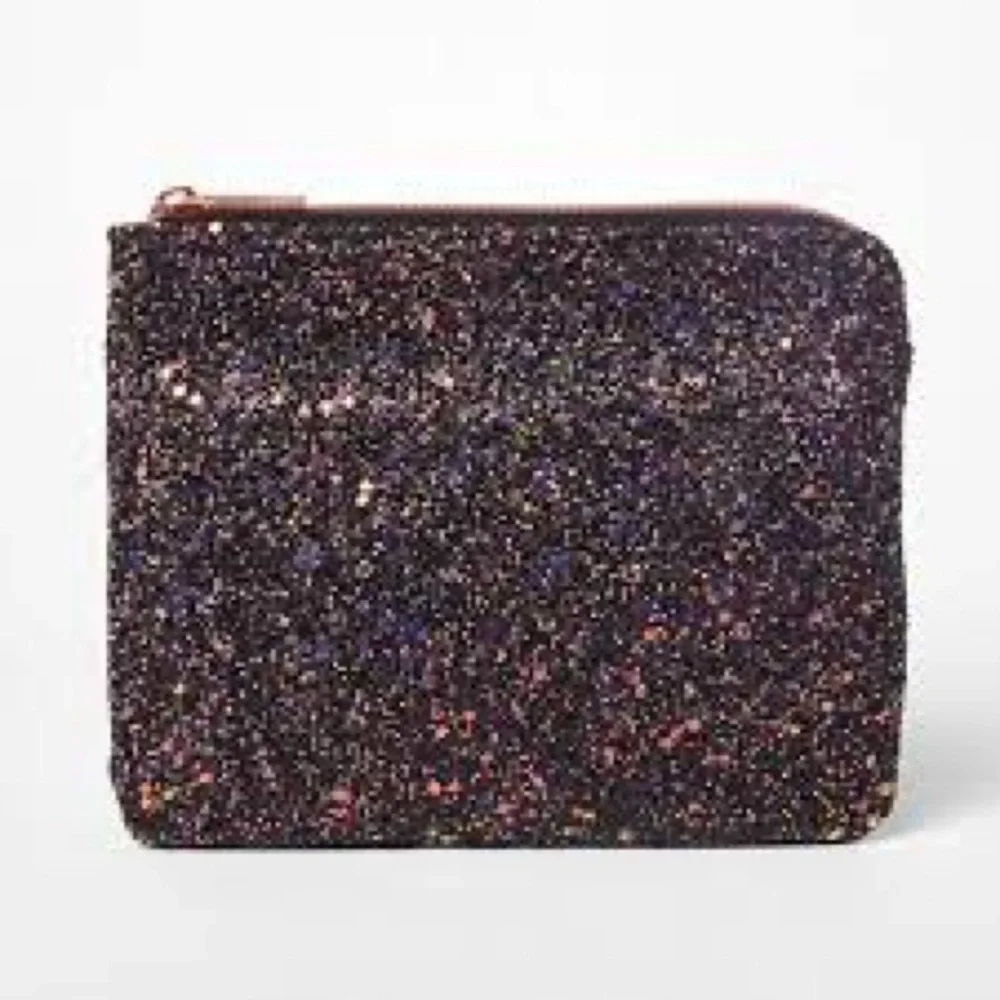 BH Cosmetics 6 Piece Makeup Eyeshadow Brush Set w/ Makeup Bag
